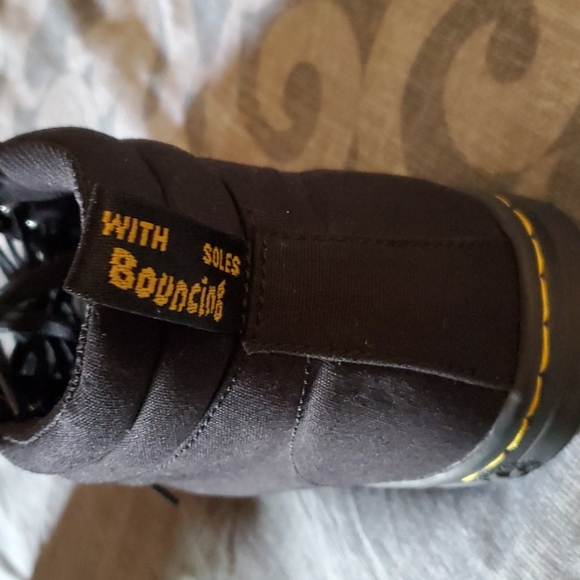 Doc Martens shoes - Picture 3 of 4